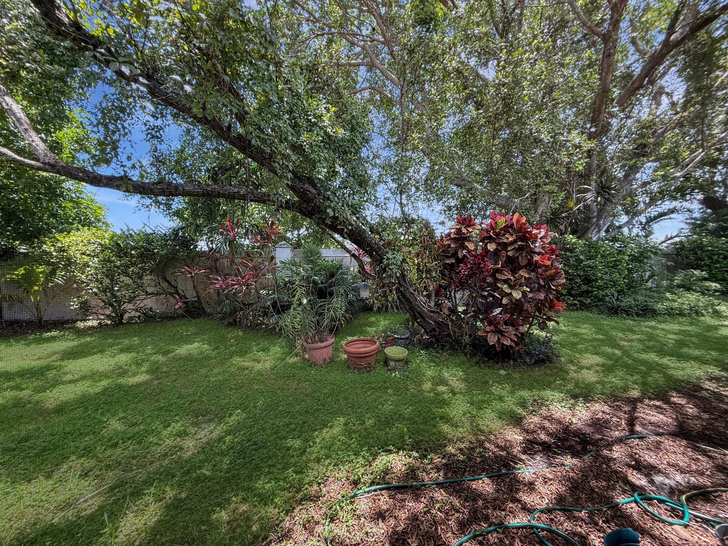 Listing photo 4 for 2400 E Aragon Boulevard Boulevard Unit#Unit 2, Sunrise, FL, 33313
