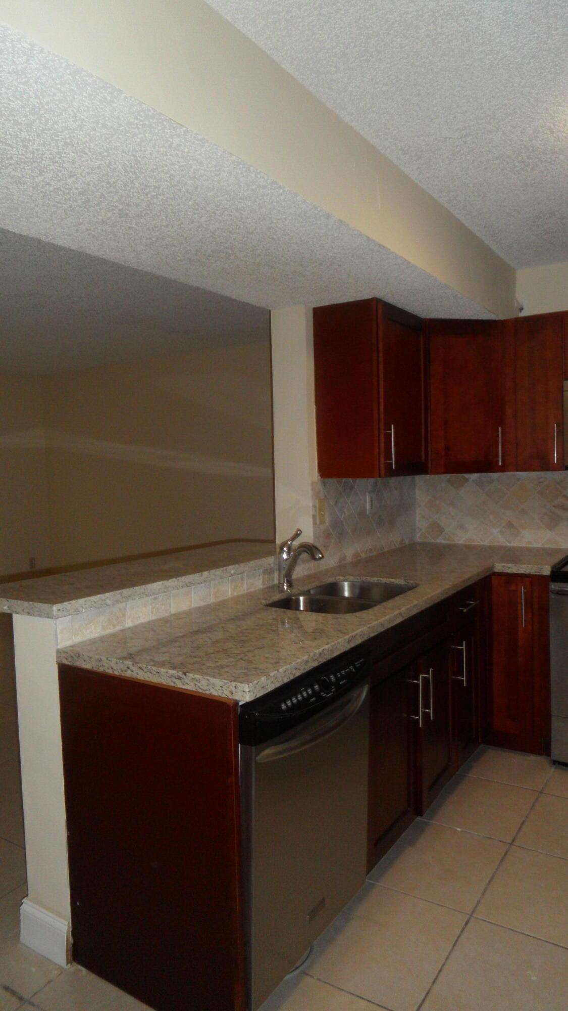 Rental in Pembroke Pines, FL