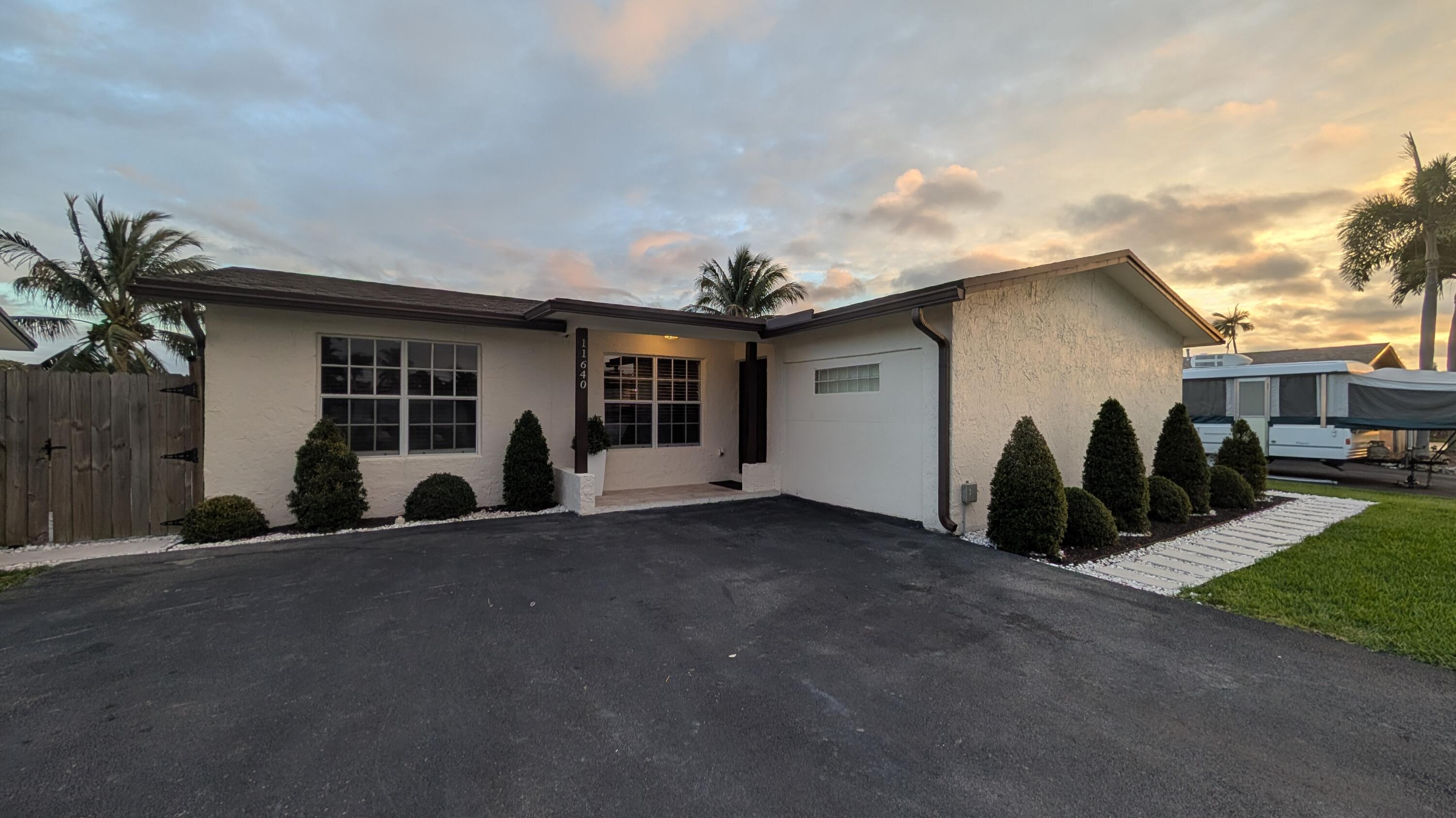 Listing photo 4 for 11640 NW 32nd Manor Manor, Sunrise, FL, 33323