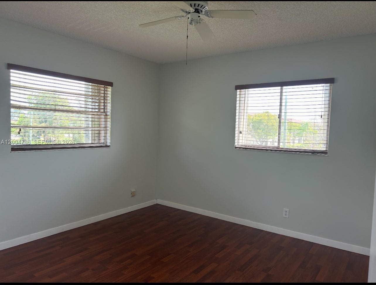 Listing photo 2 for 12501 SW 14th St Unit#315R, Pembroke Pines, FL, 33027