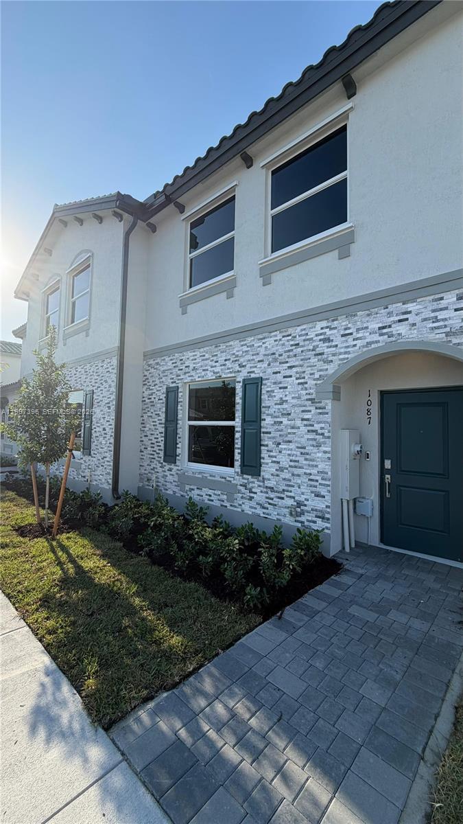 Listing photo 5 for 1087 SE 2nd Ter Unit#1087, Florida City, FL, 33034