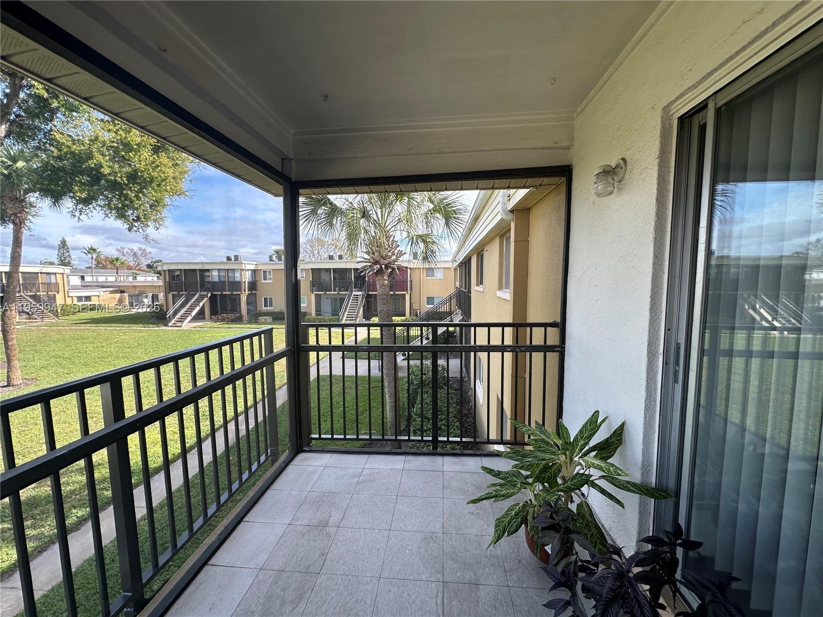 Listing photo 2 for 1000 Lake of the Woods Unit#E204, Other City - In The State Of Florida, FL, 32730