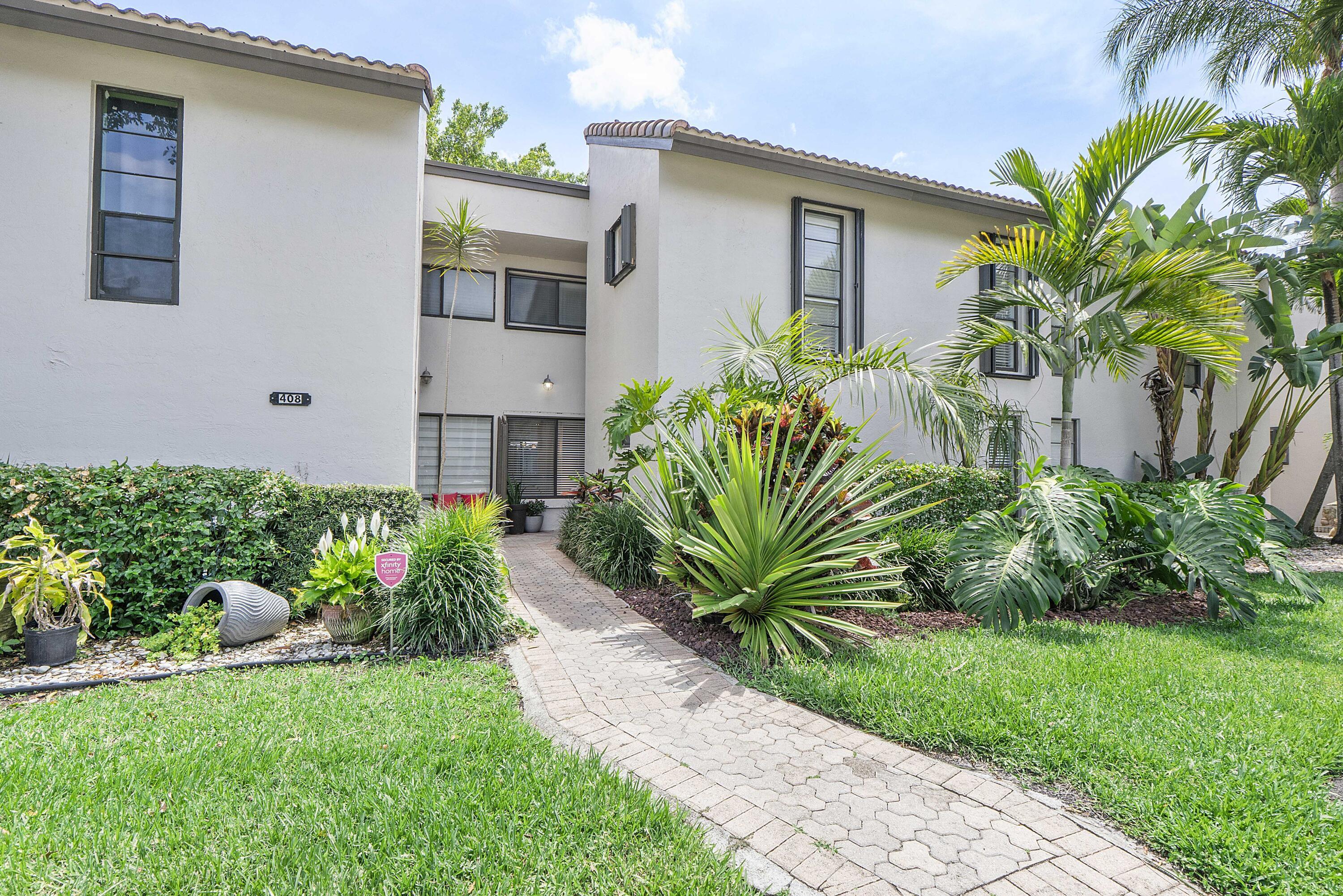 Listing photo 3 for 9717 N New River Canal Road Road Unit#409, Plantation, FL, 33324