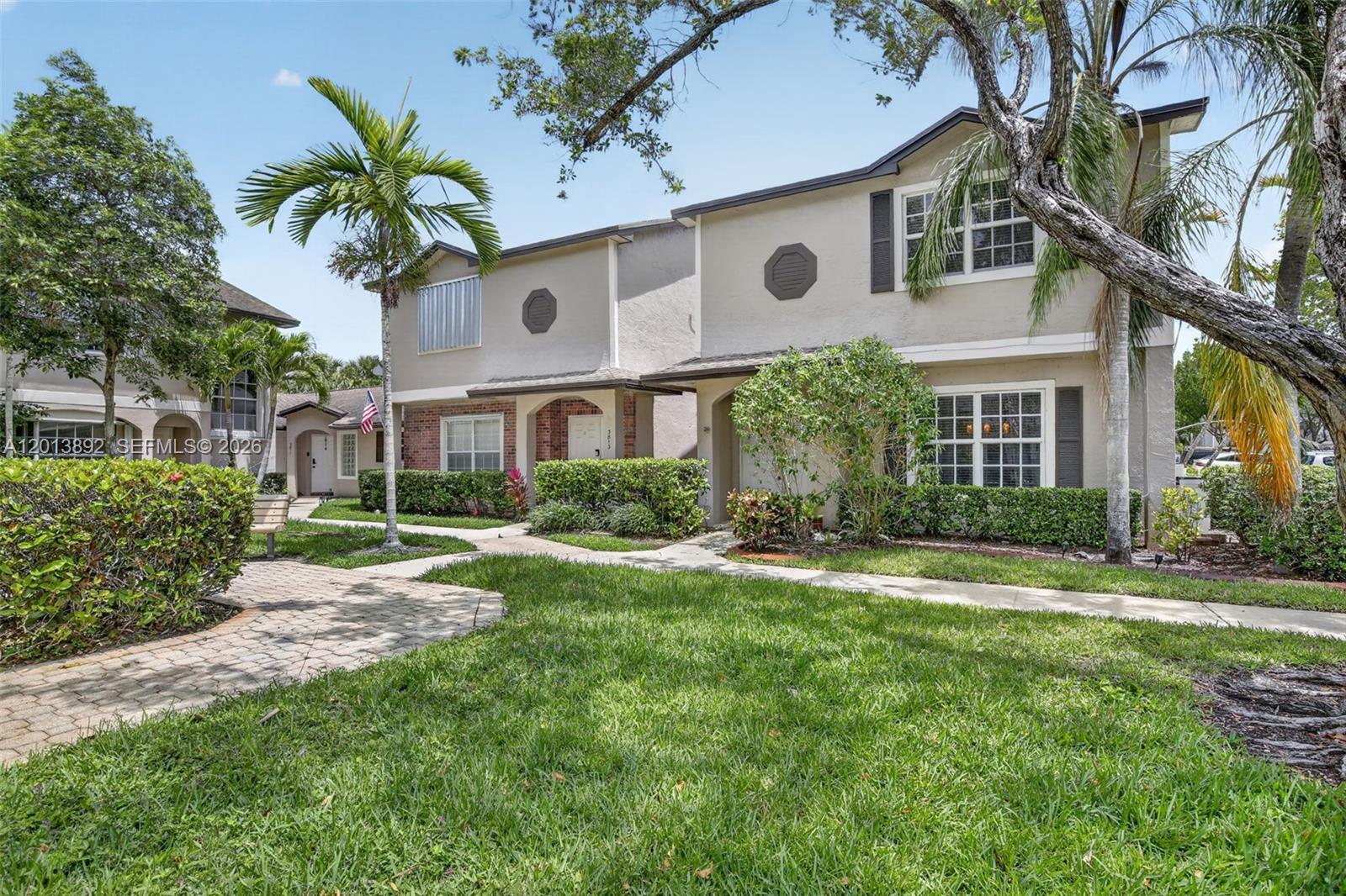 Listing photo 2 for 3815 NW 122nd Ter Unit#3815, Sunrise, FL, 33323