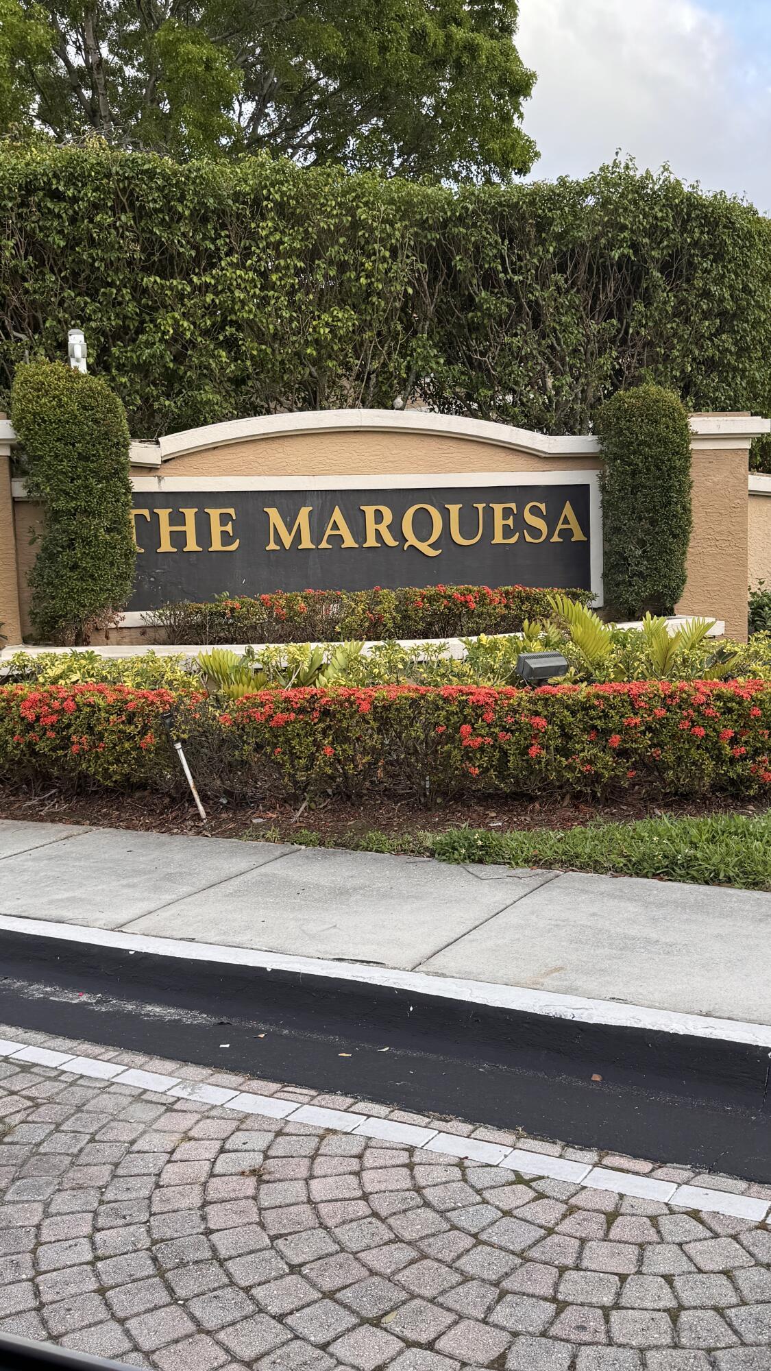 Listing photo 3 for 201 SW 116th Avenue Avenue Unit#108, Pembroke Pines, FL, 33025