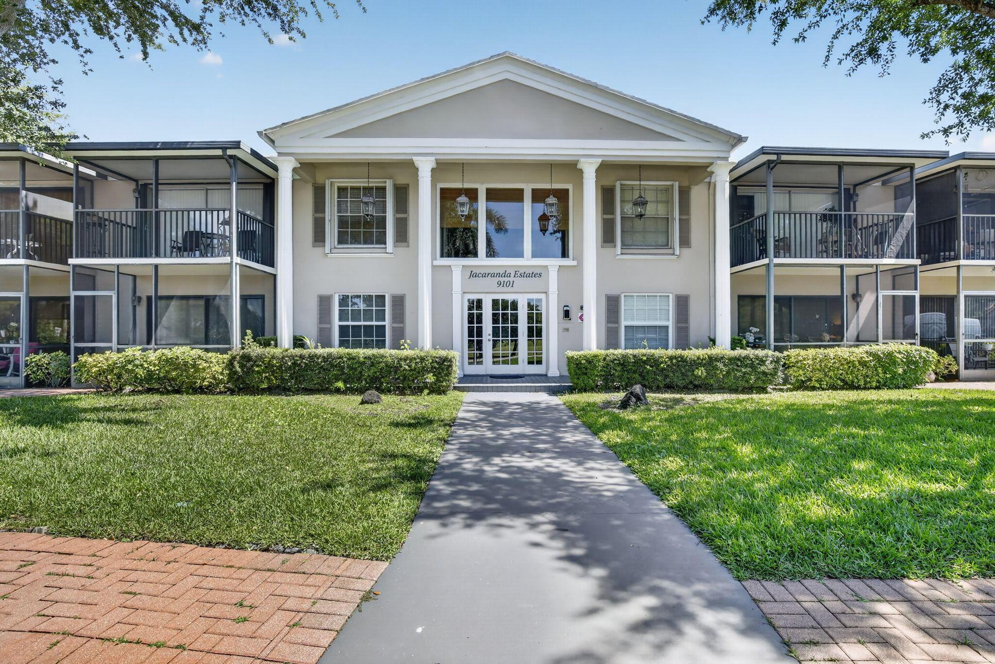 Listing photo 3 for 9101 Jacaranda Lane Lane Unit#107, Plantation, FL, 33324