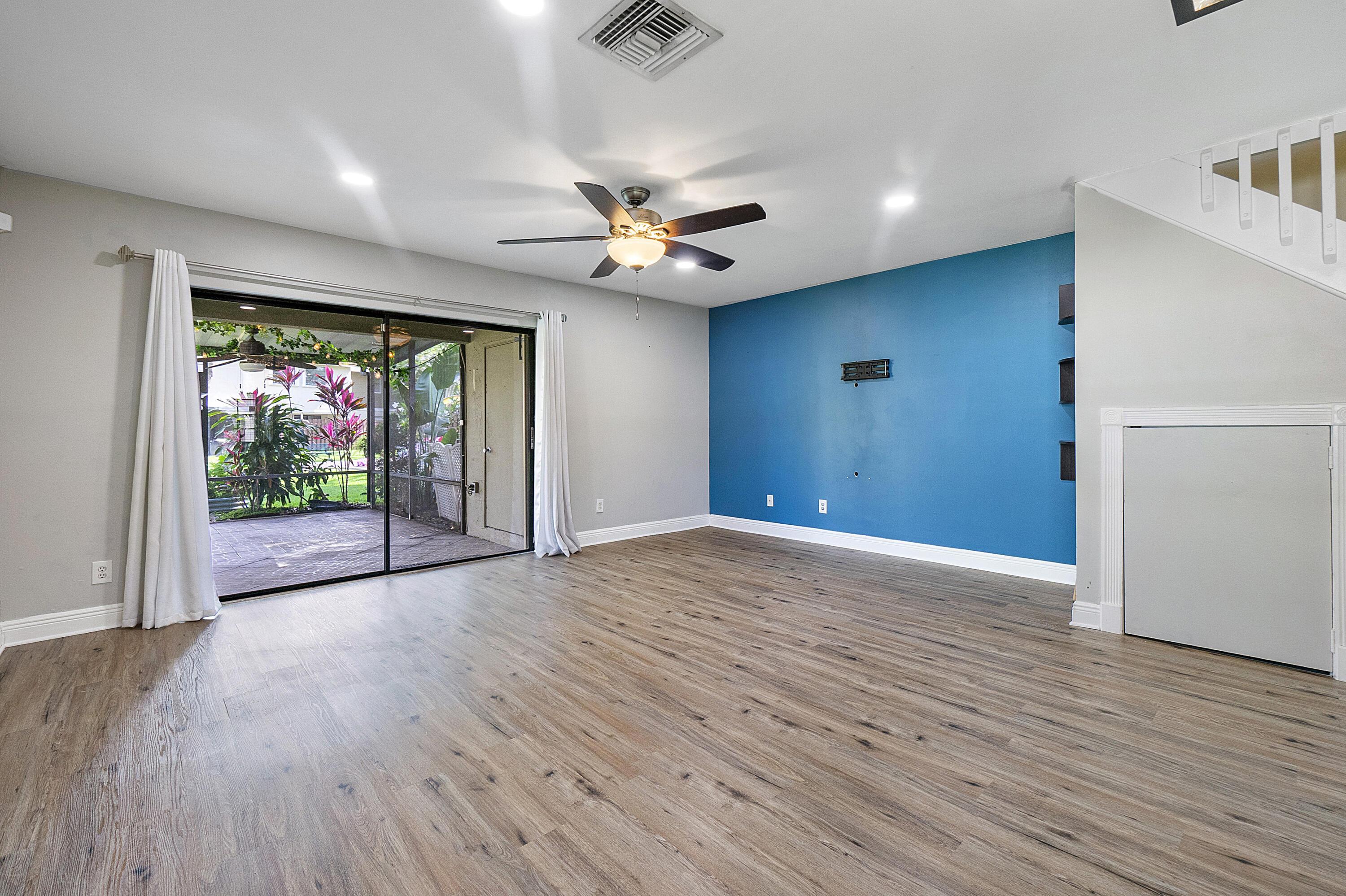 Listing photo 6 for 10723 NW 10th Street Street, Pembroke Pines, FL, 33026