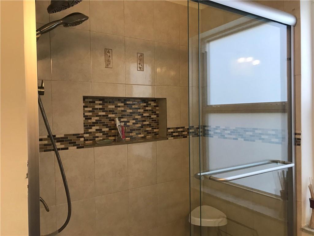 Listing photo 1 for 1118 Chinaberry Drive Drive, Weston, FL, 33327