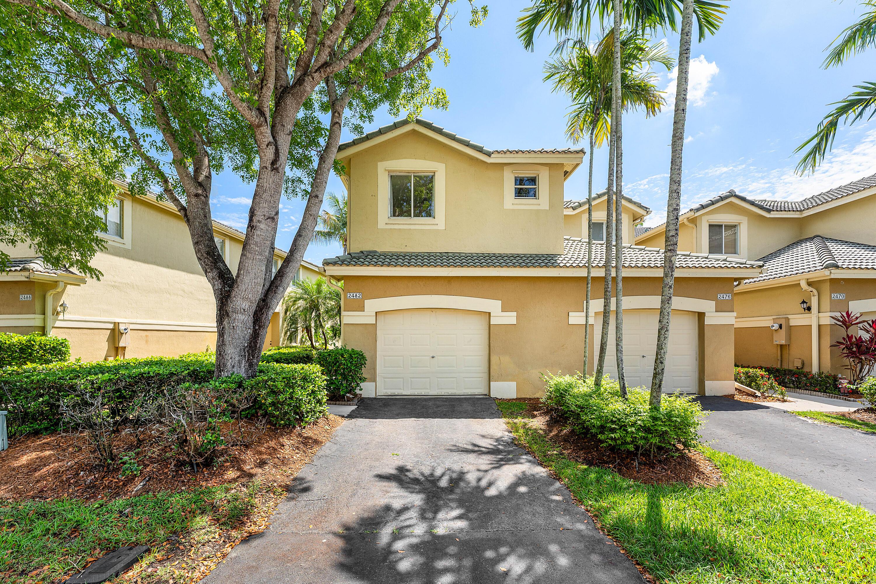 Listing photo 3 for 2482 Cordoba Bend Bend, Weston, FL, 33327