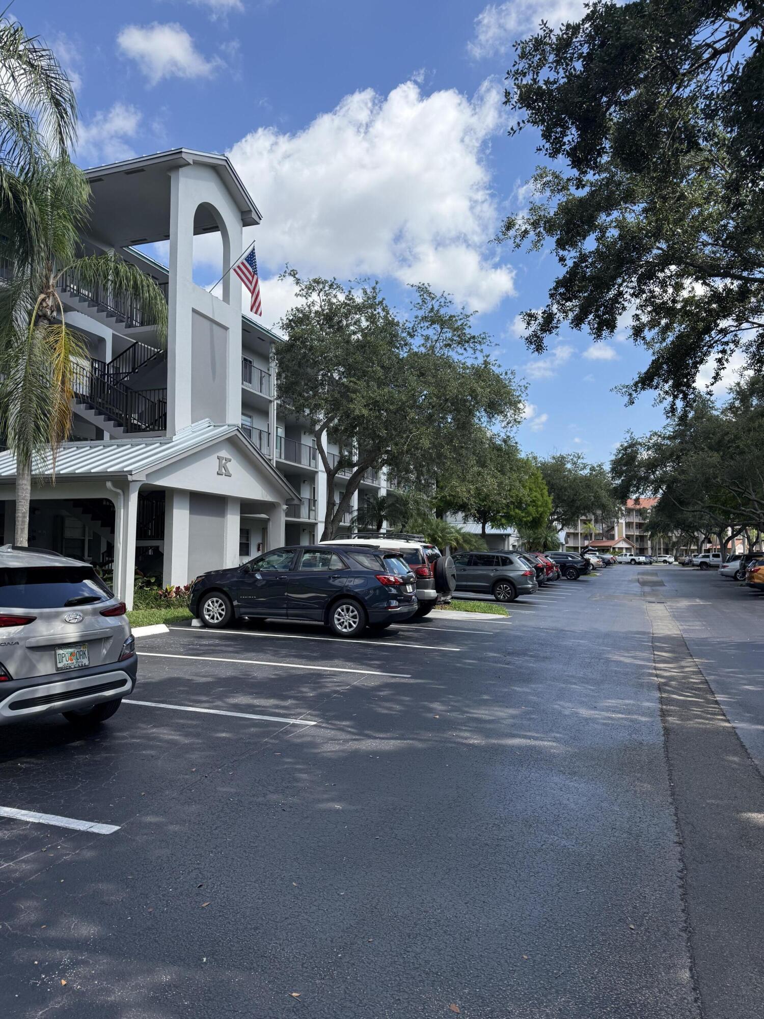 Listing photo 2 for 1300 SW 125th Avenue Unit#311k, Pembroke Pines, FL, 33027