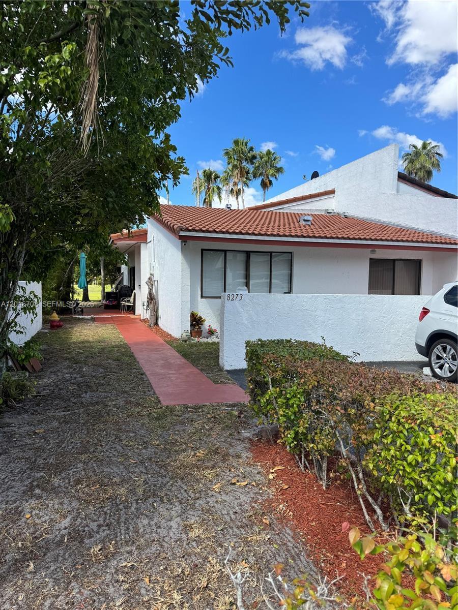 Listing photo 2 for 8273 NW 36th St Unit#8273, Sunrise, FL, 33351