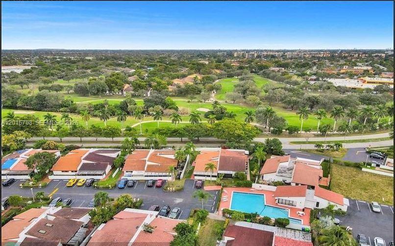 Listing photo 4 for 8273 NW 36th St Unit#8273, Sunrise, FL, 33351