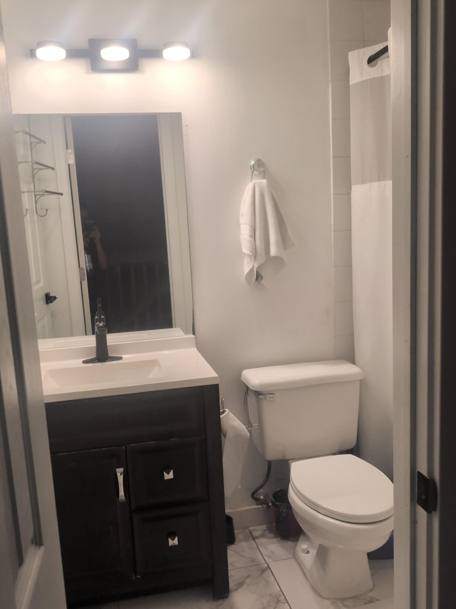 Listing photo 2 for 721 SW 148th Avenue Unit#309, Sunrise, FL, 33325