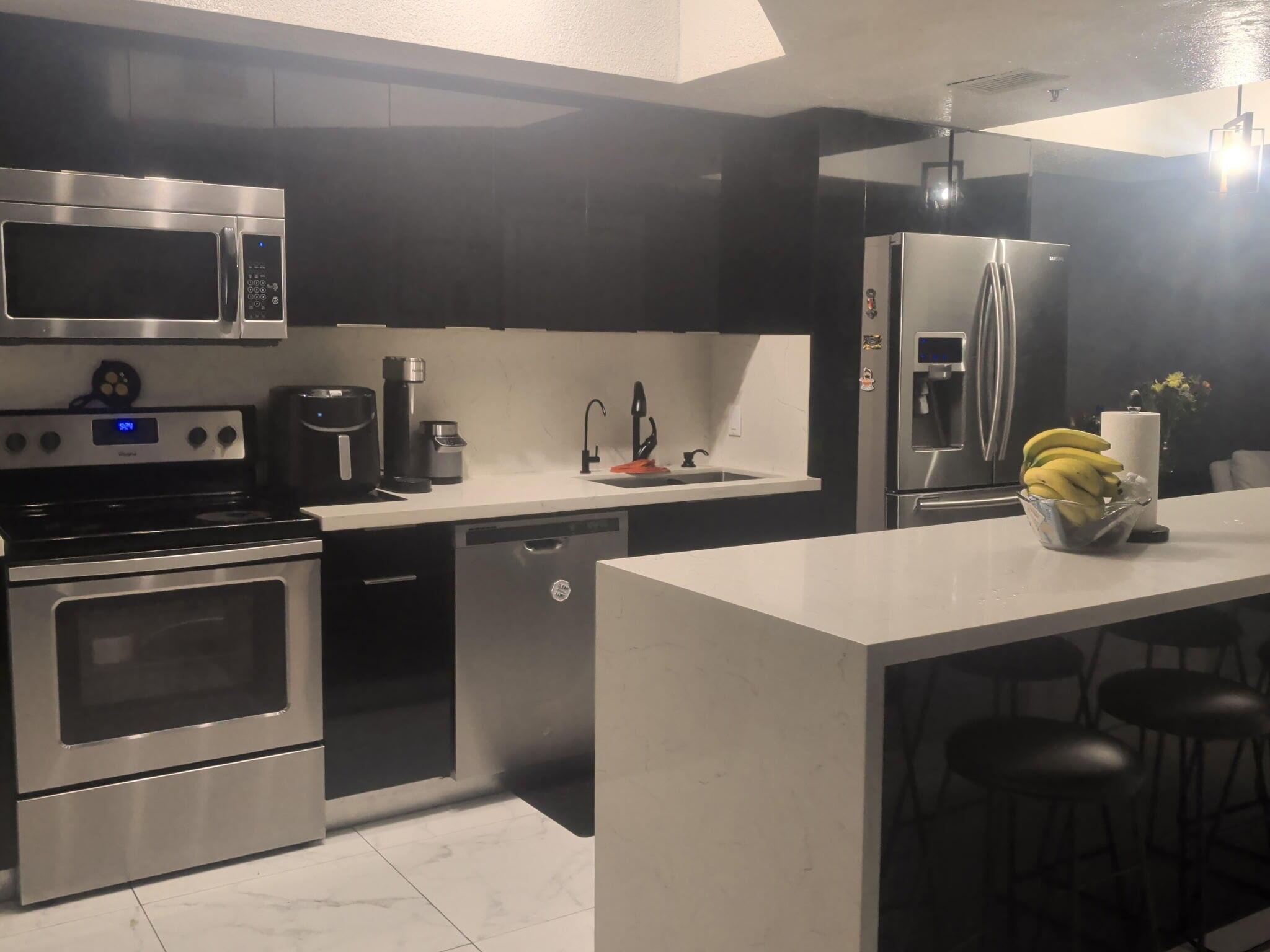 Listing photo 4 for 721 SW 148th Avenue Unit#309, Sunrise, FL, 33325