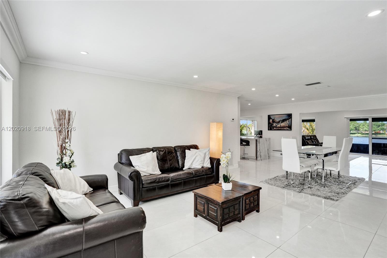 Listing photo 1 for 4662 NW 99th Ave, Sunrise, FL, 33351