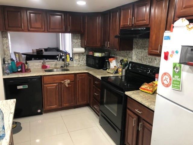 Listing photo 3 for 430 Commodore Drive Unit#310, Plantation, FL, 33325