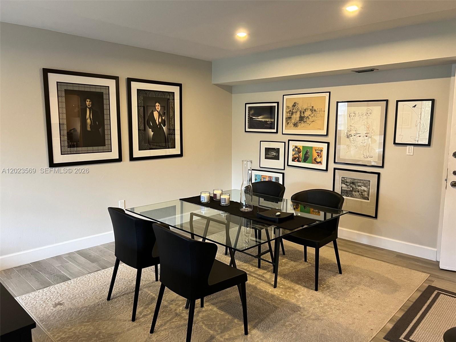 Listing photo 5 for 1400 Saint Charles Pl Unit#323, Pembroke Pines, FL, 33026