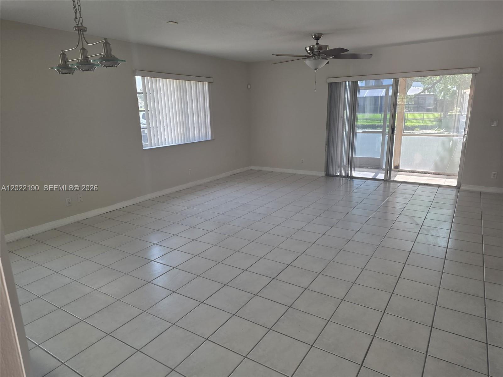 Listing photo 1 for 9521 NW 42nd St Unit#9521, Sunrise, FL, 33351