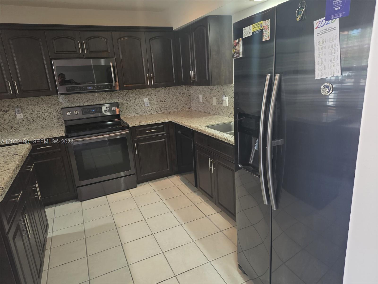 Listing photo 4 for 9521 NW 42nd St Unit#9521, Sunrise, FL, 33351