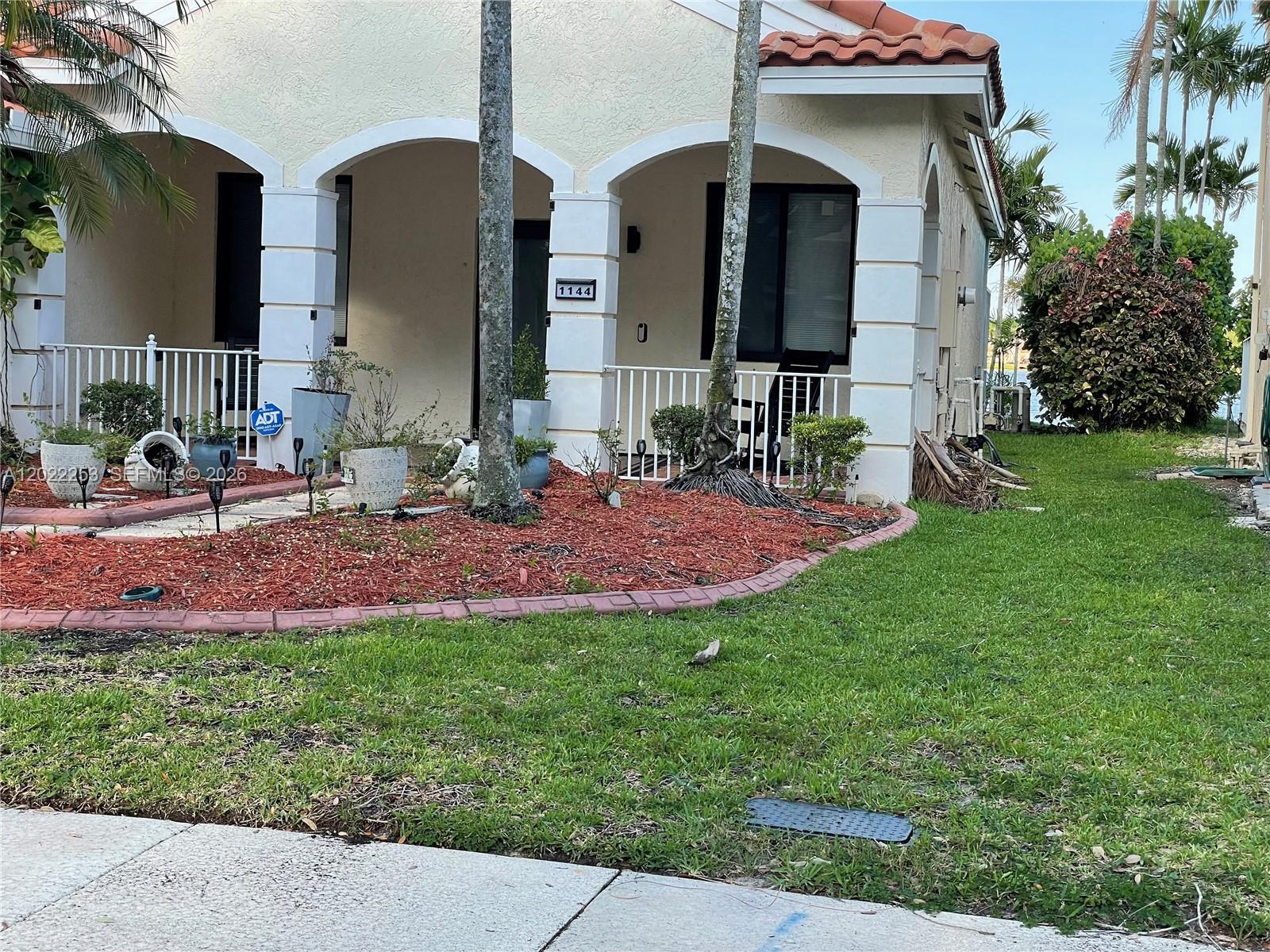 Listing photo 4 for 1144 Fairfield Meadows Dr Unit#0, Weston, FL, 33327