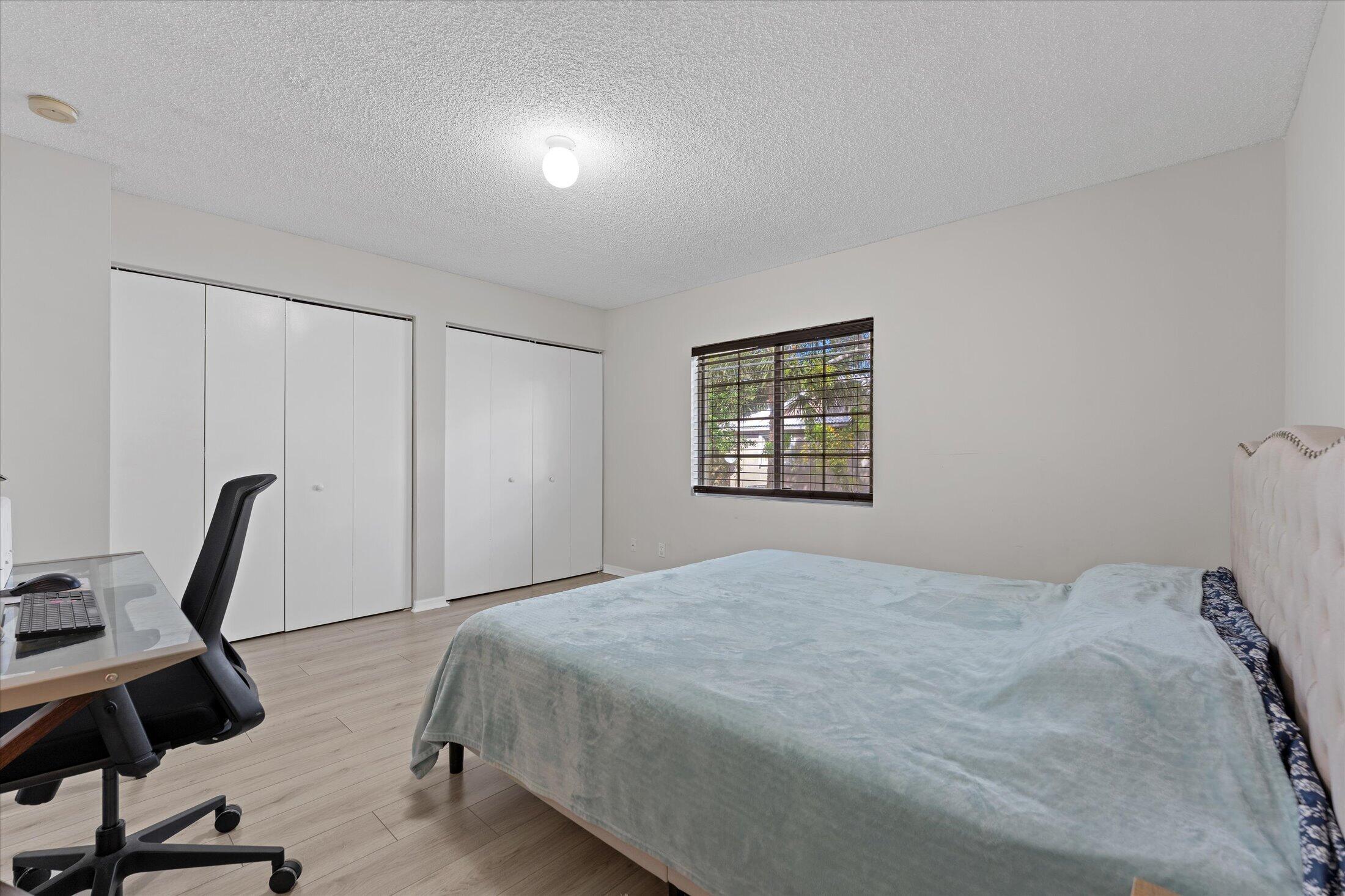 Listing photo 1 for 2264 Salerno Circle, Weston, FL, 33327