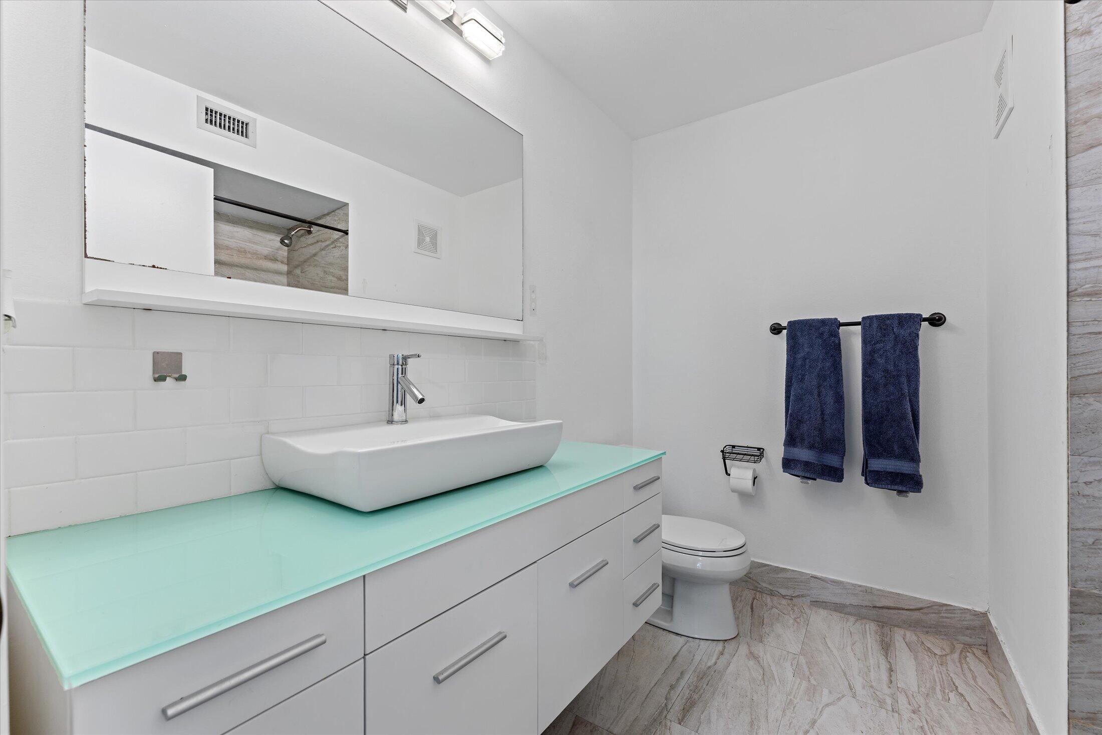 Listing photo 2 for 2264 Salerno Circle, Weston, FL, 33327