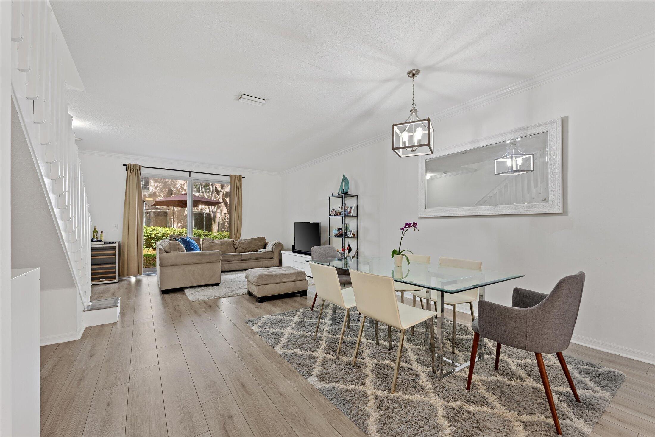 Listing photo 4 for 2264 Salerno Circle, Weston, FL, 33327