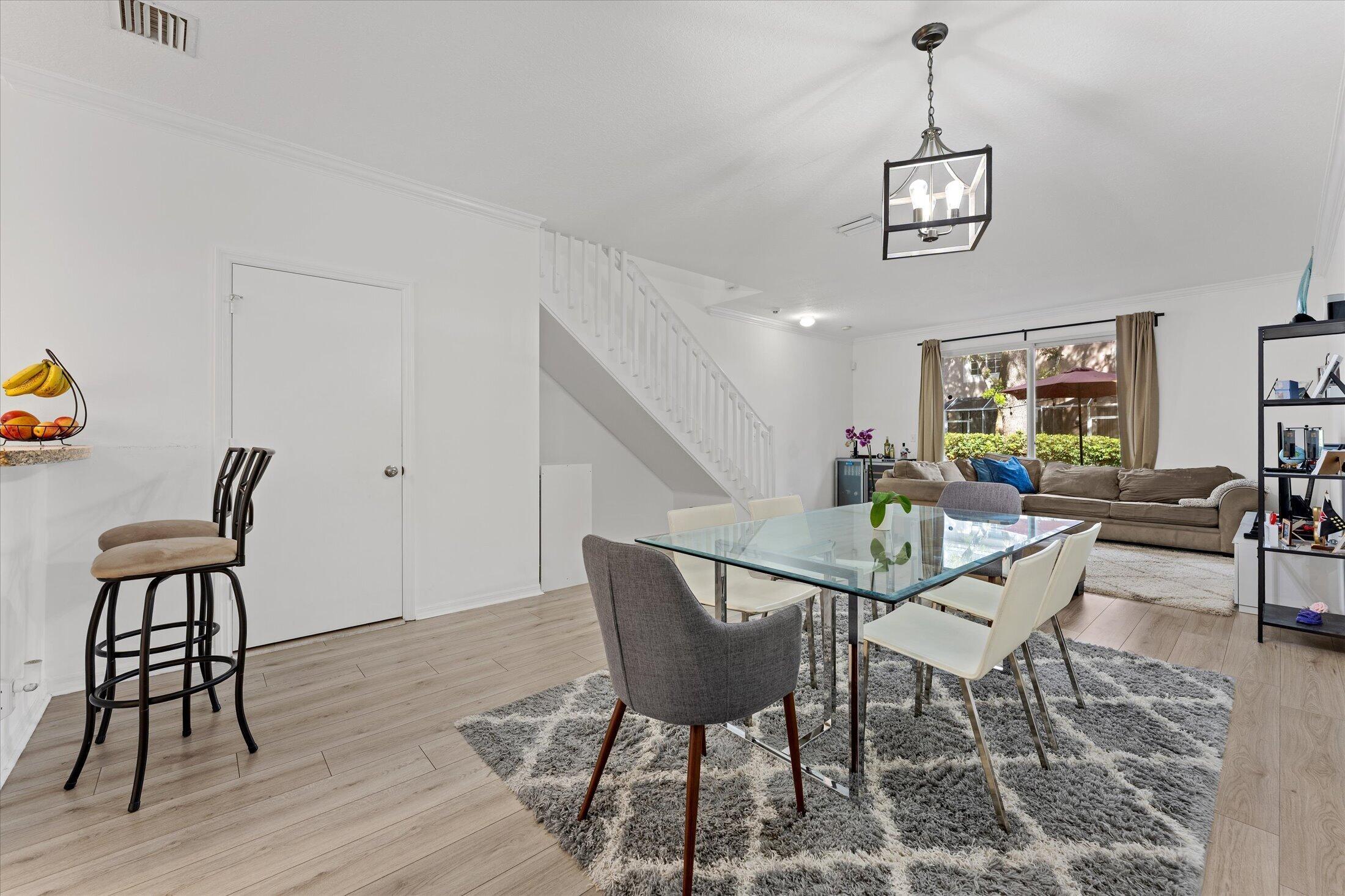 Listing photo 6 for 2264 Salerno Circle, Weston, FL, 33327