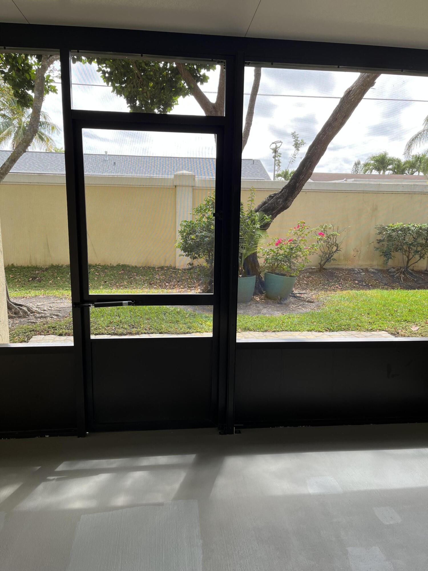 Listing photo 1 for 11386 NW 33rd Street Unit#11386, Sunrise, FL, 33323