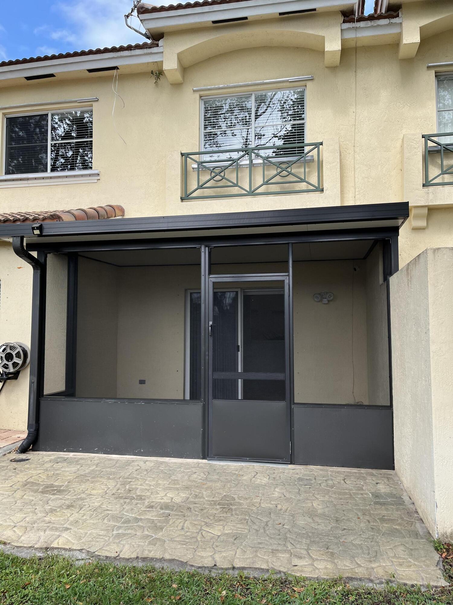 Listing photo 2 for 11386 NW 33rd Street Unit#11386, Sunrise, FL, 33323