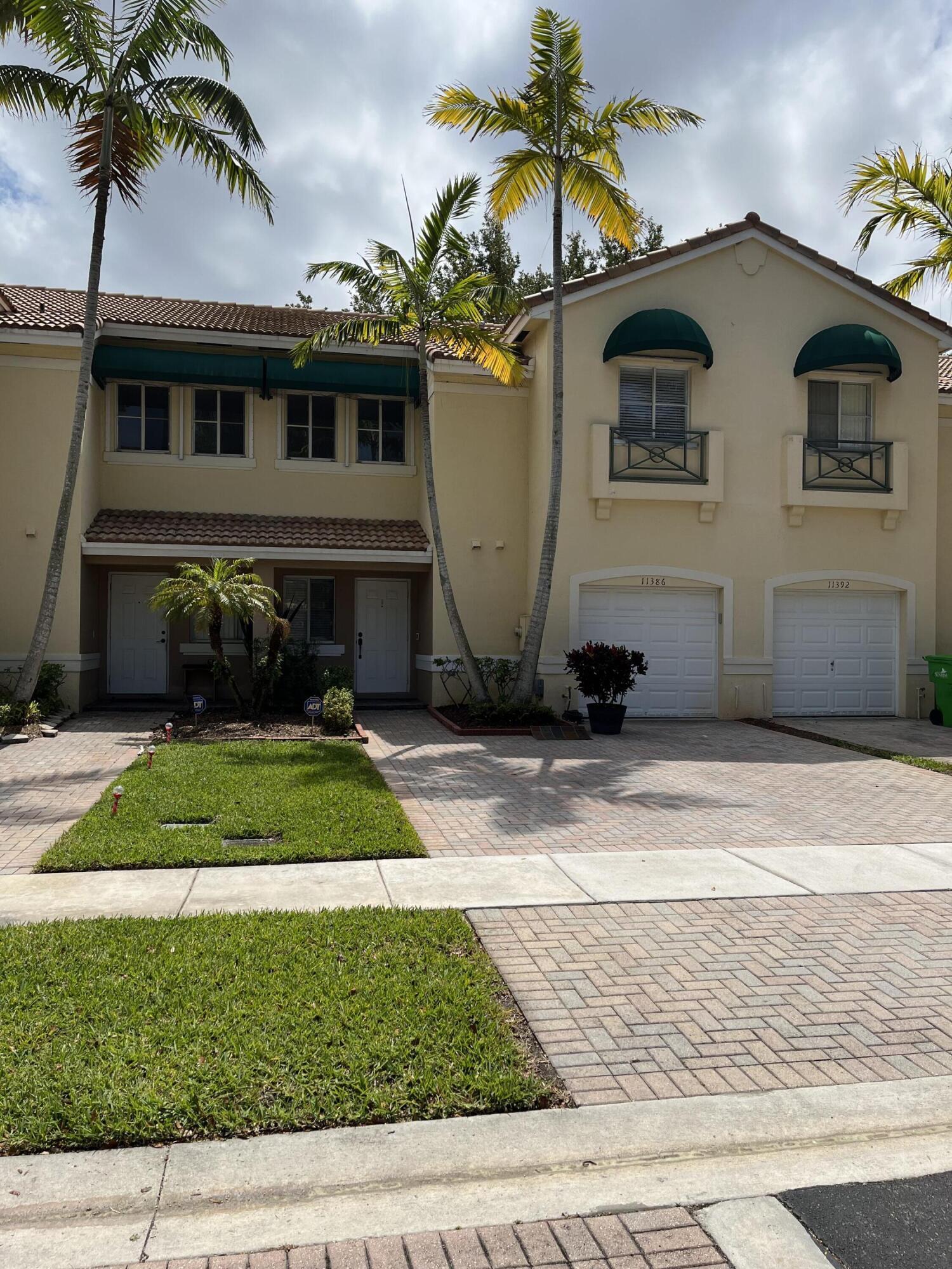 Listing photo 3 for 11386 NW 33rd Street Unit#11386, Sunrise, FL, 33323