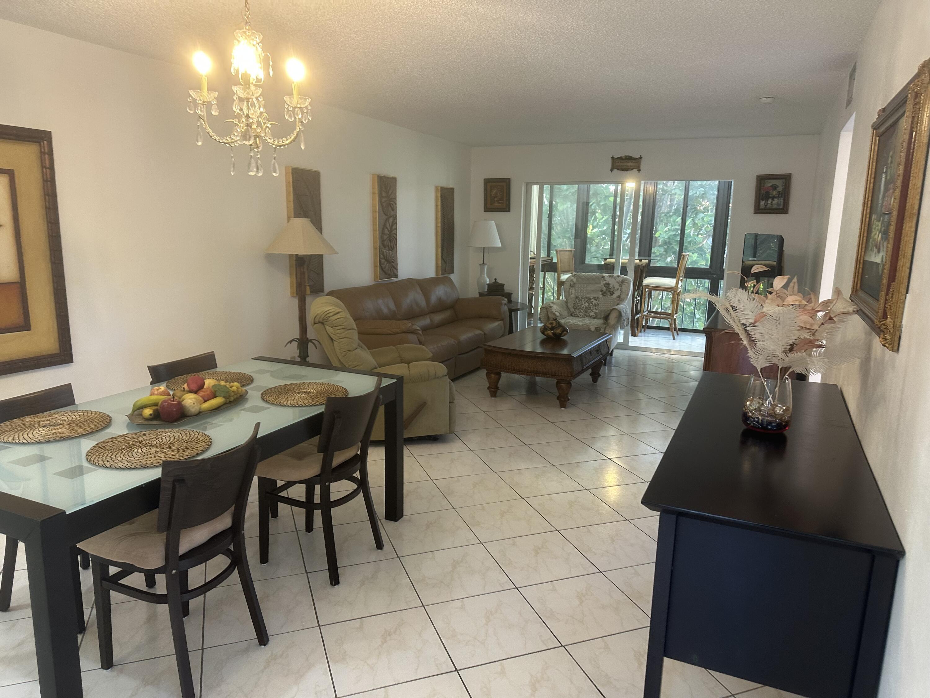Listing photo 3 for 8960 S Hollybrook Unit#301, Pembroke Pines, FL, 33025