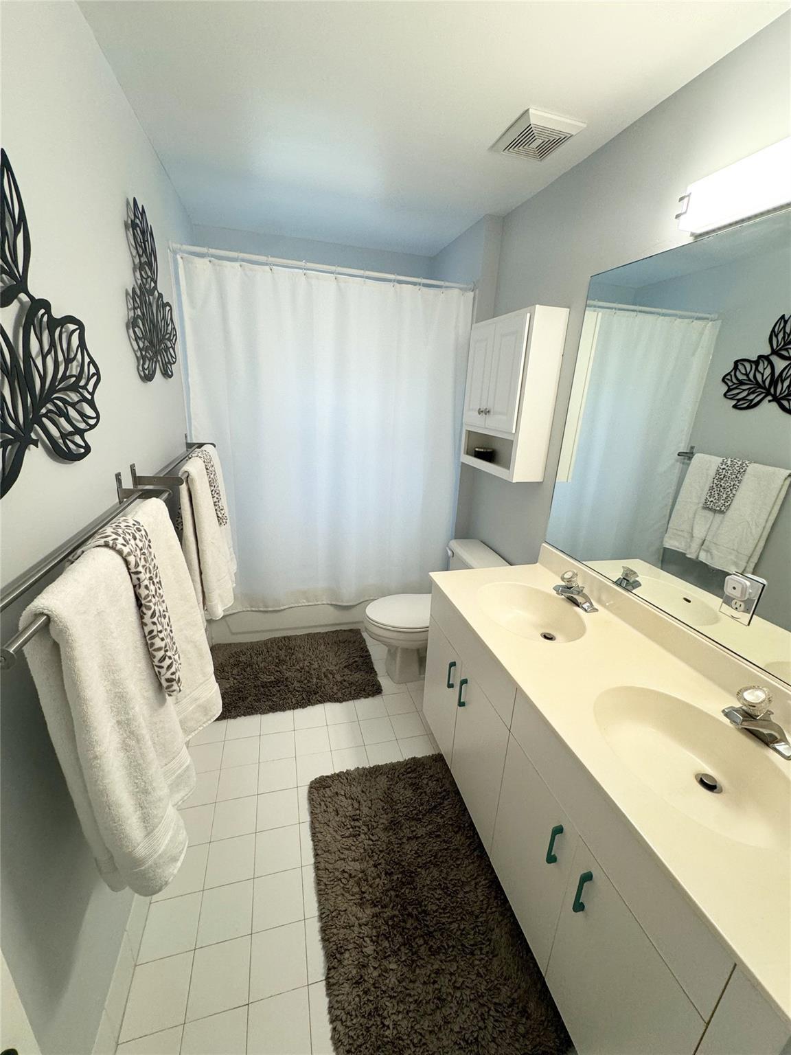Listing photo 2 for 143 NW 107th Terrace, Plantation, FL, 33324