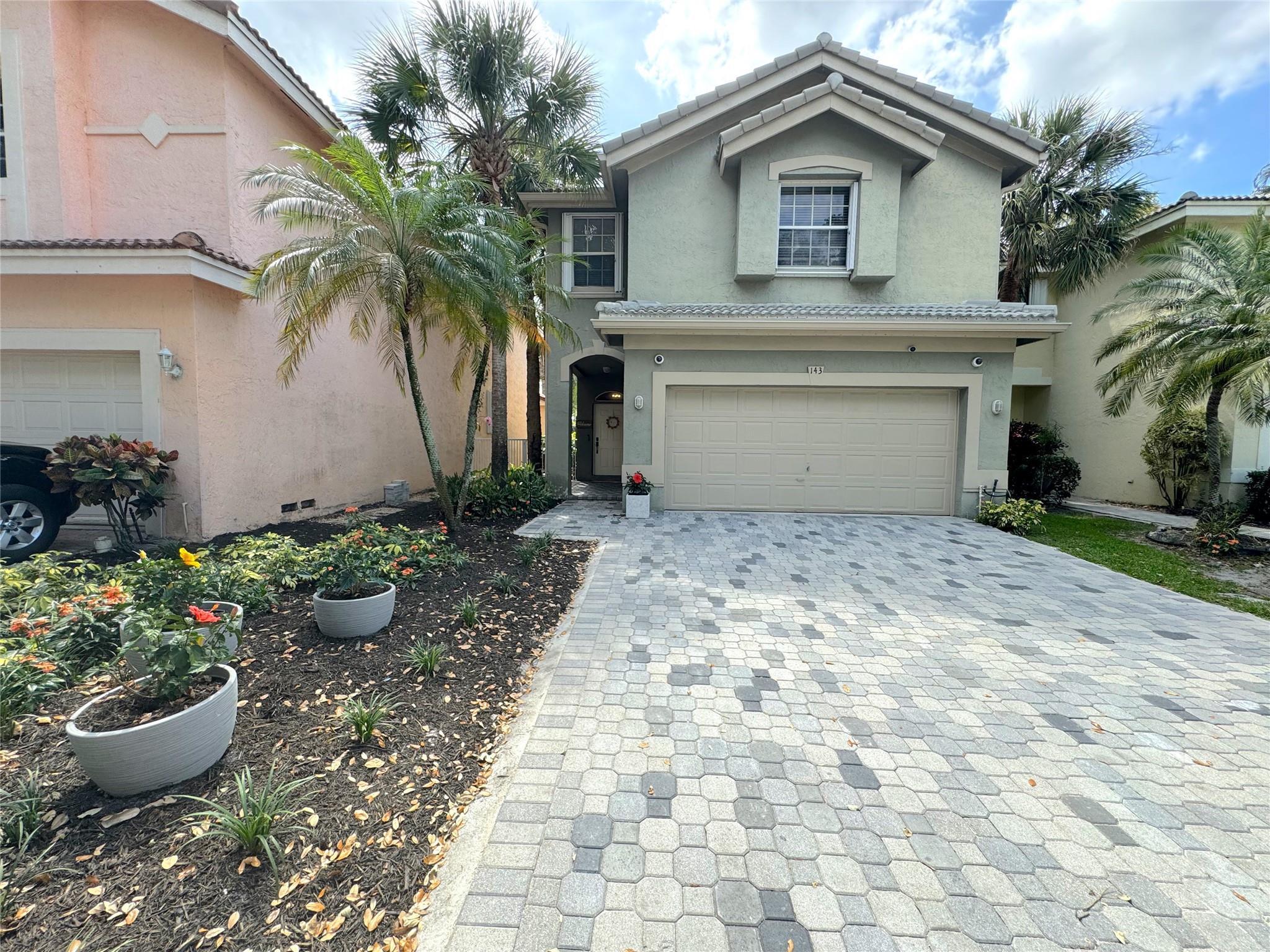 Listing photo 3 for 143 NW 107th Terrace, Plantation, FL, 33324