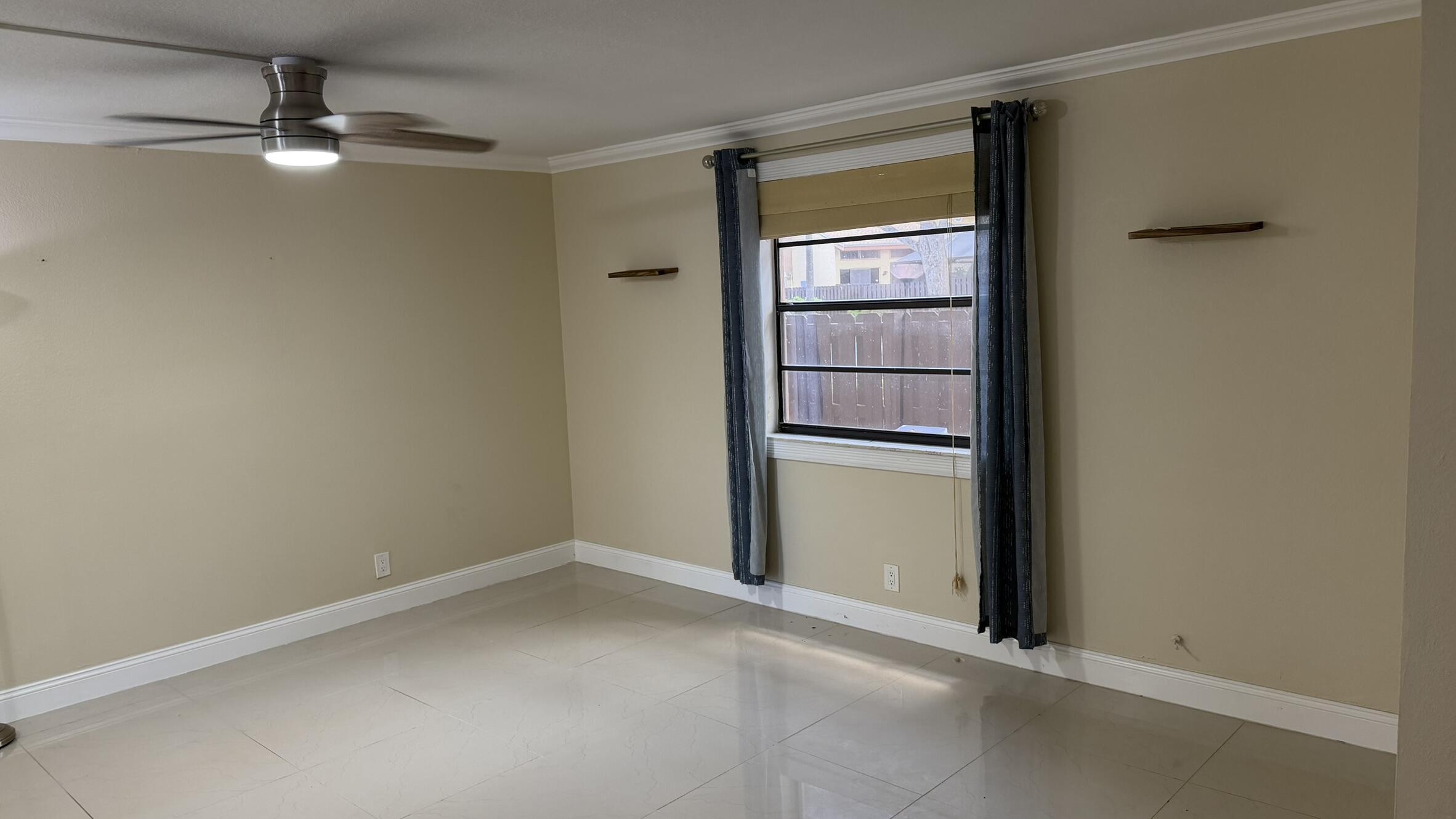 Listing photo 5 for 1114 NW 79th Drive, Plantation, FL, 33322
