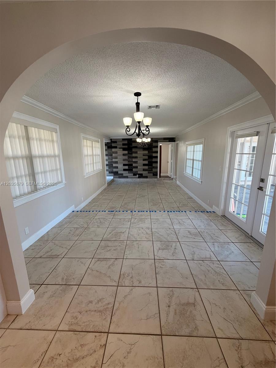 Listing photo 2 for 7751 NW 32nd St, Davie, FL, 33024