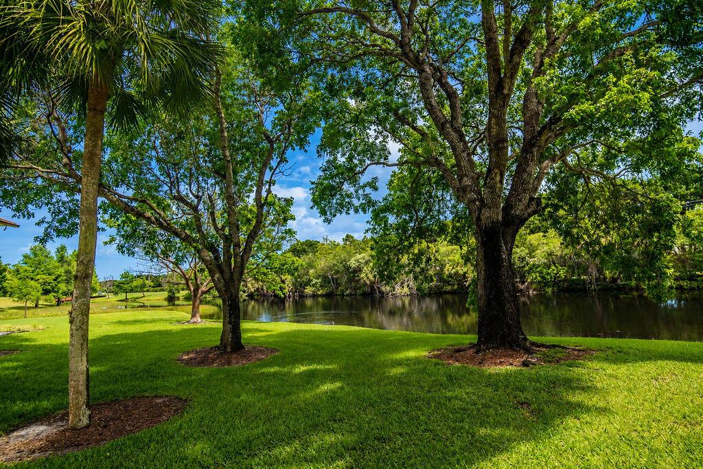 Listing photo 4 for 9310 SW 23rd Street Unit#4003, Davie, FL, 33324