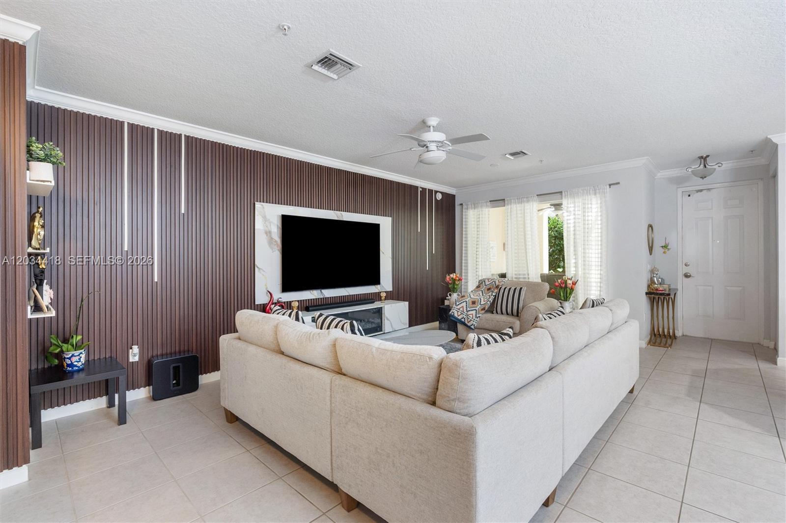 Listing photo 4 for 2925 NW 126th Ave Unit#105, Sunrise, FL, 33323