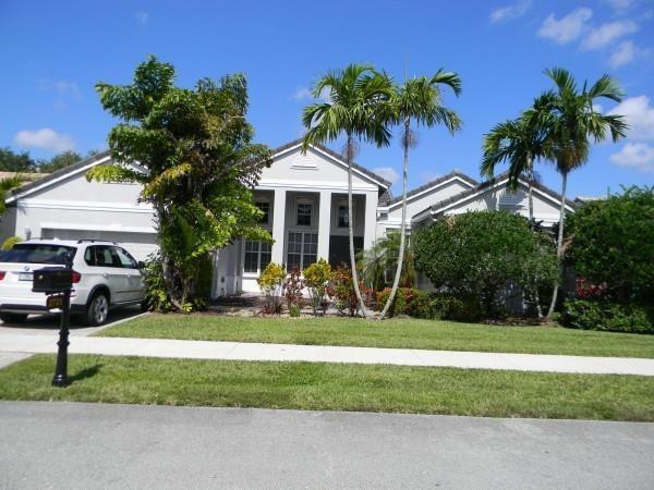 Listing photo 4 for 2721 W Abiaca Circle, Davie, FL, 33328