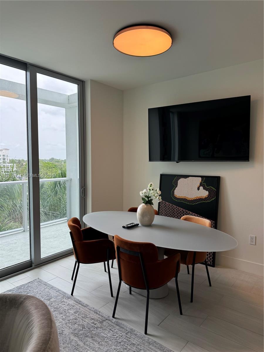 Listing photo 5 for 2000 Metropica Way Unit#417, Sunrise, FL, 33323