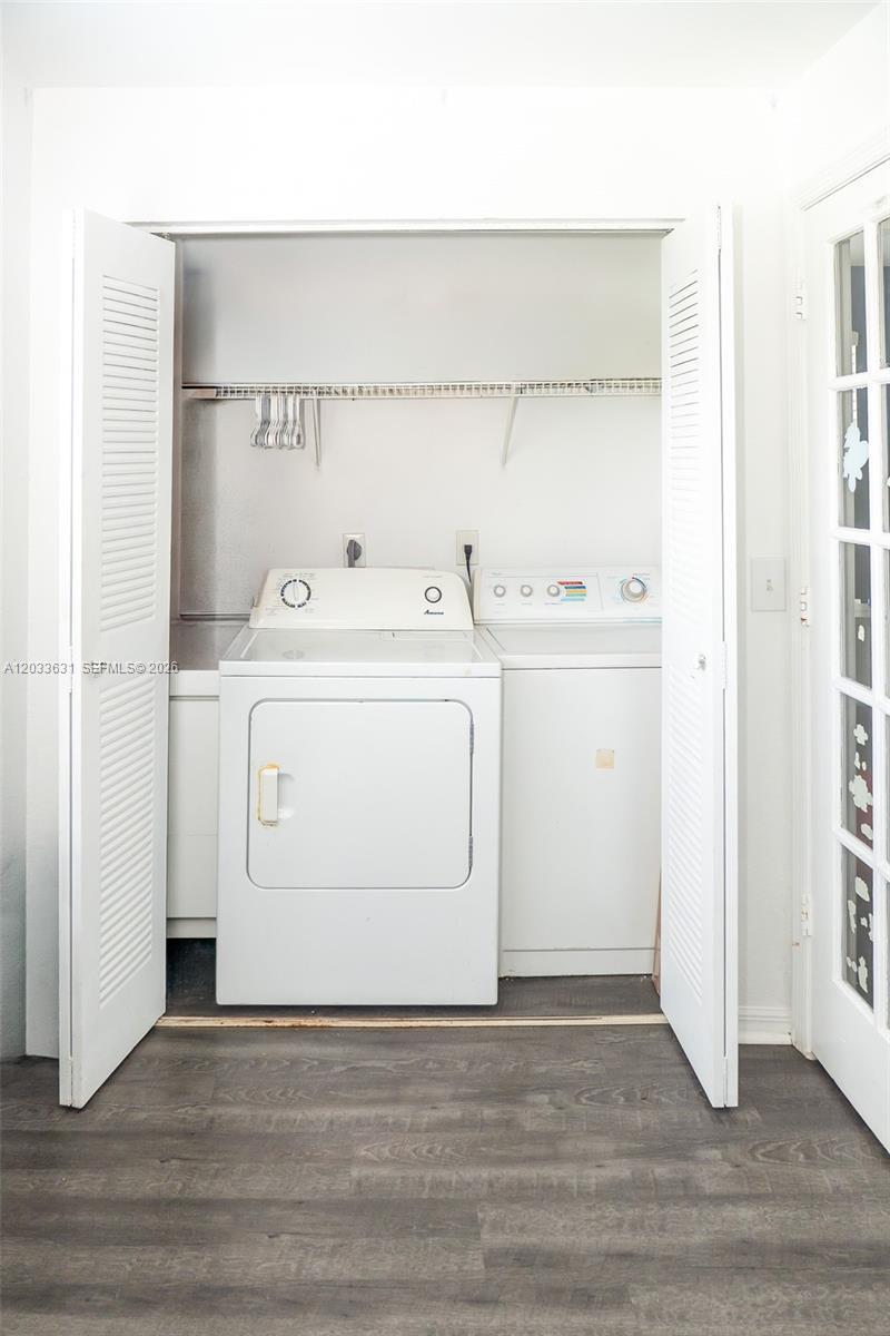 Listing photo 2 for 13060 Vista Isles Dr Unit#222, Sunrise, FL, 33325