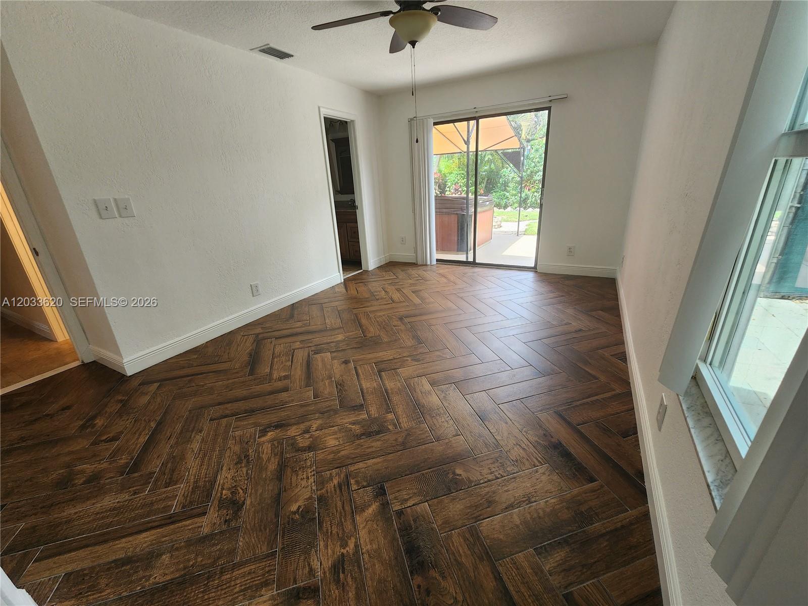 Listing photo 2 for 1631 SW 129th Way, Davie, FL, 33325
