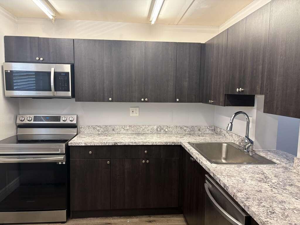 Listing photo 3 for 1700 NW 58th Terrace Unit#2h, Sunrise, FL, 33313