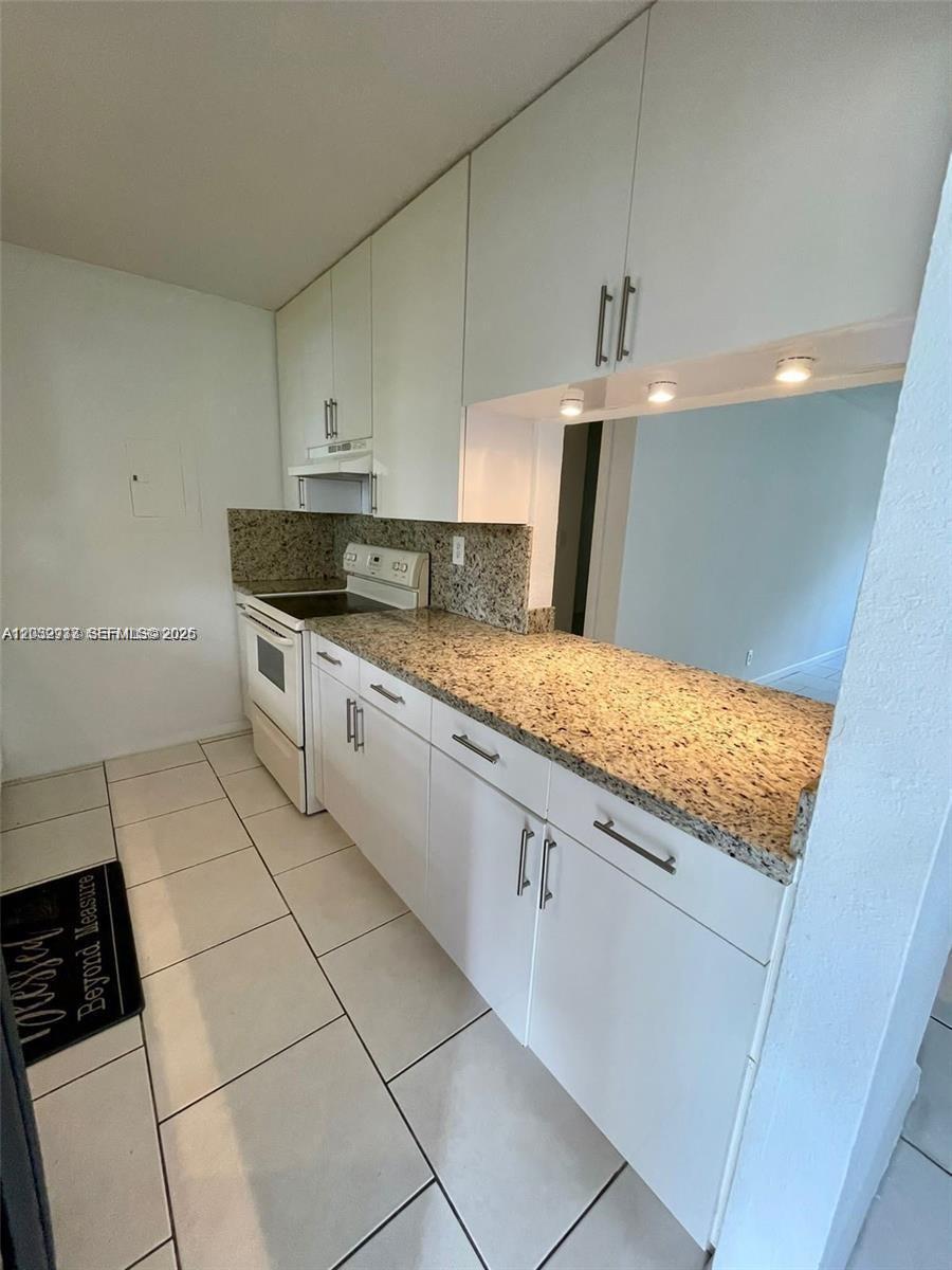 Listing photo 5 for 183 Lakeview Dr Unit#103, Weston, FL, 33326