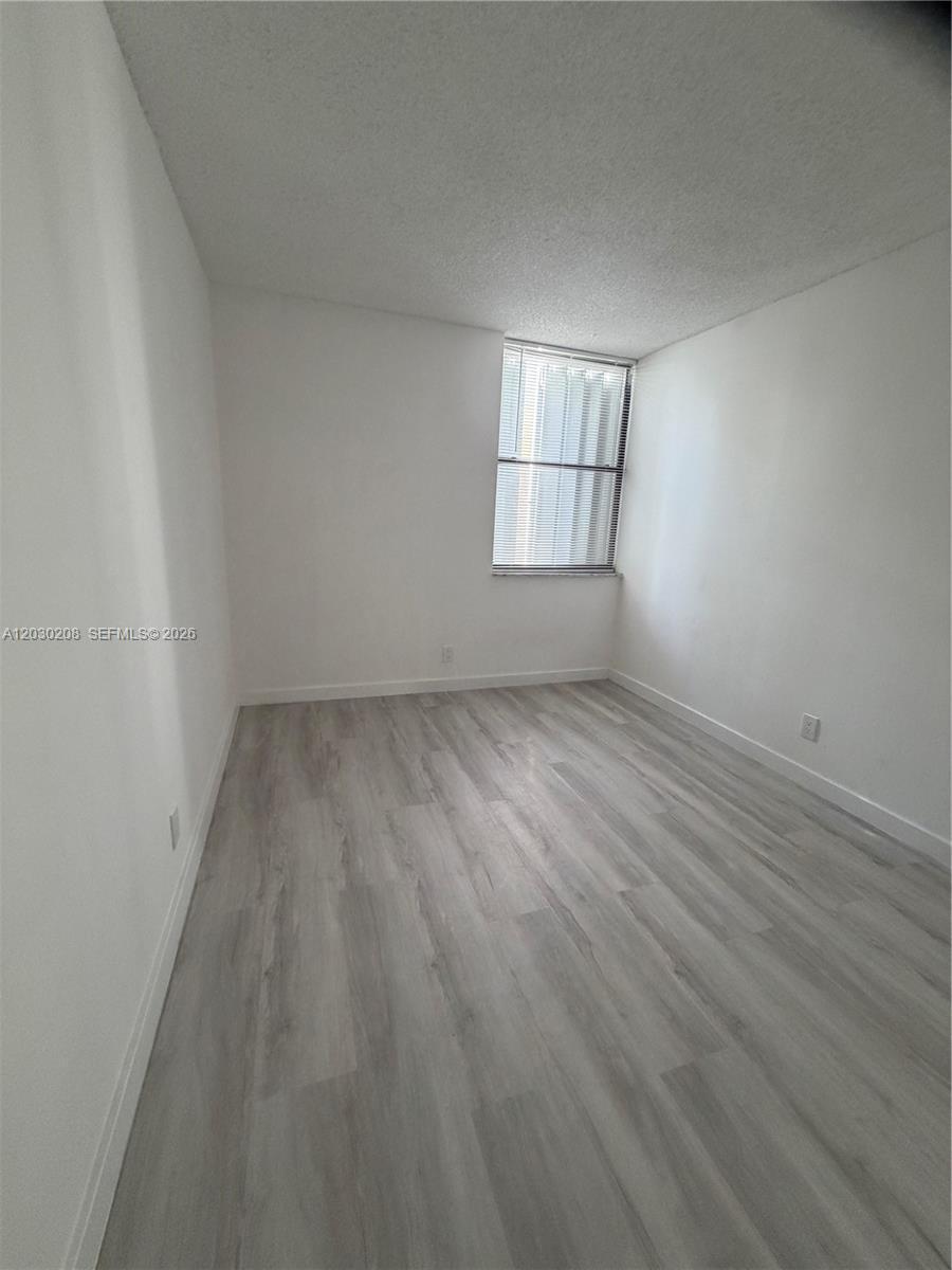 Listing photo 2 for 20200 W Country Club Dr Unit#PH08, Aventura, FL, 33180