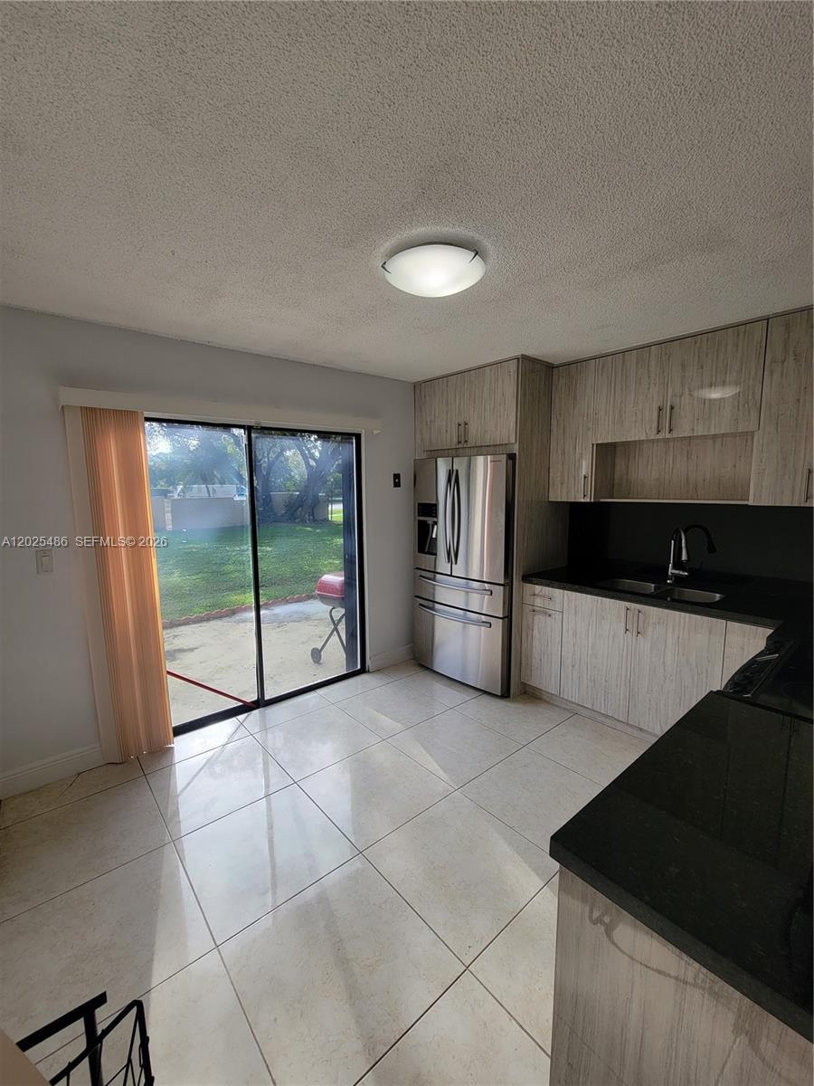 Listing photo 6 for 3504 NW 111th Ave Unit#3504, Sunrise, FL, 33351