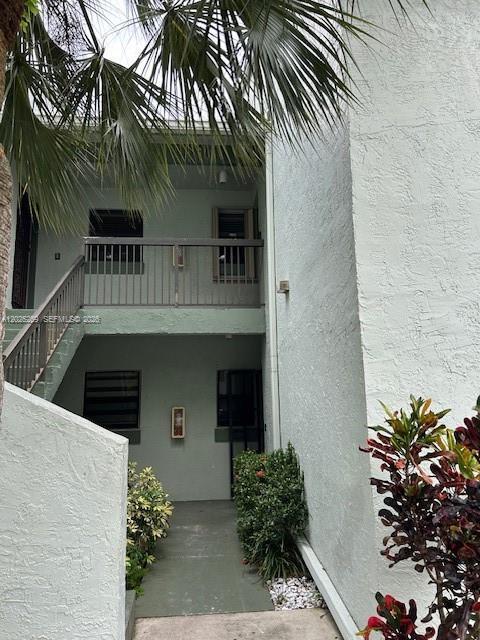 Listing photo 1 for 3987 N Carambola Cir N Unit#2923, Coconut Creek, FL, 33066