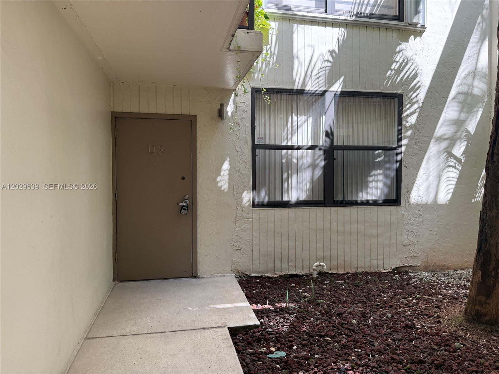Listing photo 3 for 20441 NE 30th Ave Unit#112-9, Aventura, FL, 33180