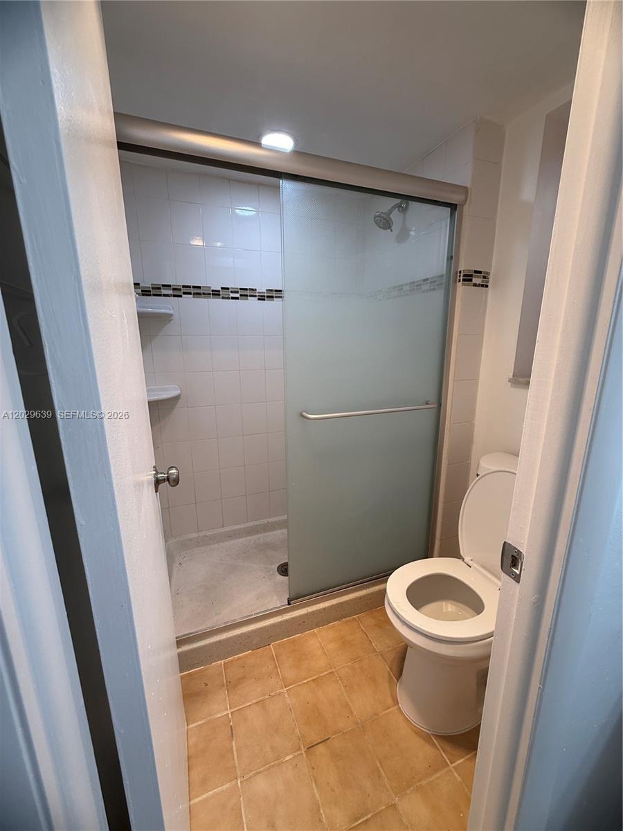 Listing photo 4 for 20441 NE 30th Ave Unit#112-9, Aventura, FL, 33180