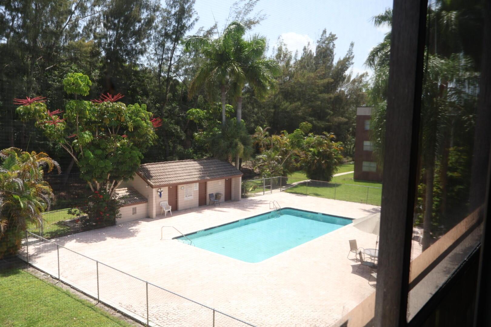 Listing photo 1 for 7080 Nova Drive Unit#307b, Davie, FL, 33317